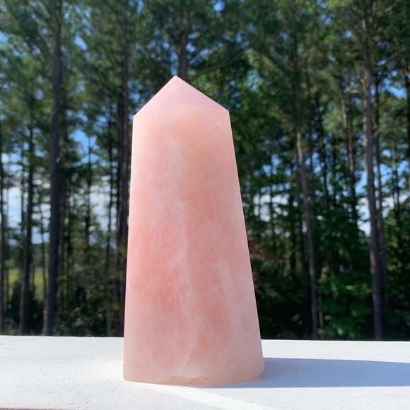 3Lb Rose Quartz Tower - Picture 2 of 8